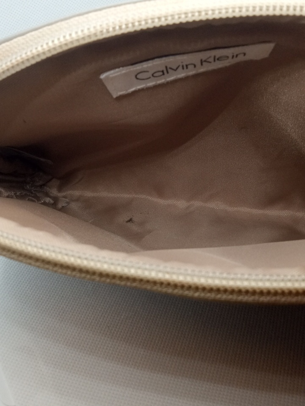CLAVIN KLEIN MAKE UP CASE - Picture 7 of 7